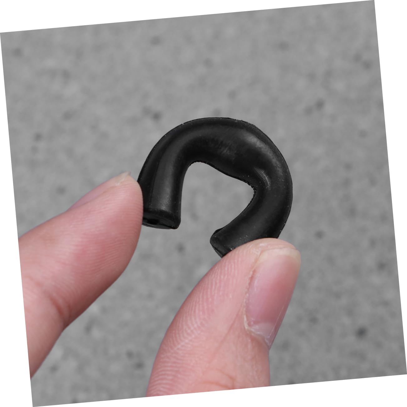Kisangel Essential Tool Silicone Finger Tab for Bowstring Easy to Install Finger Guard Accessories Black