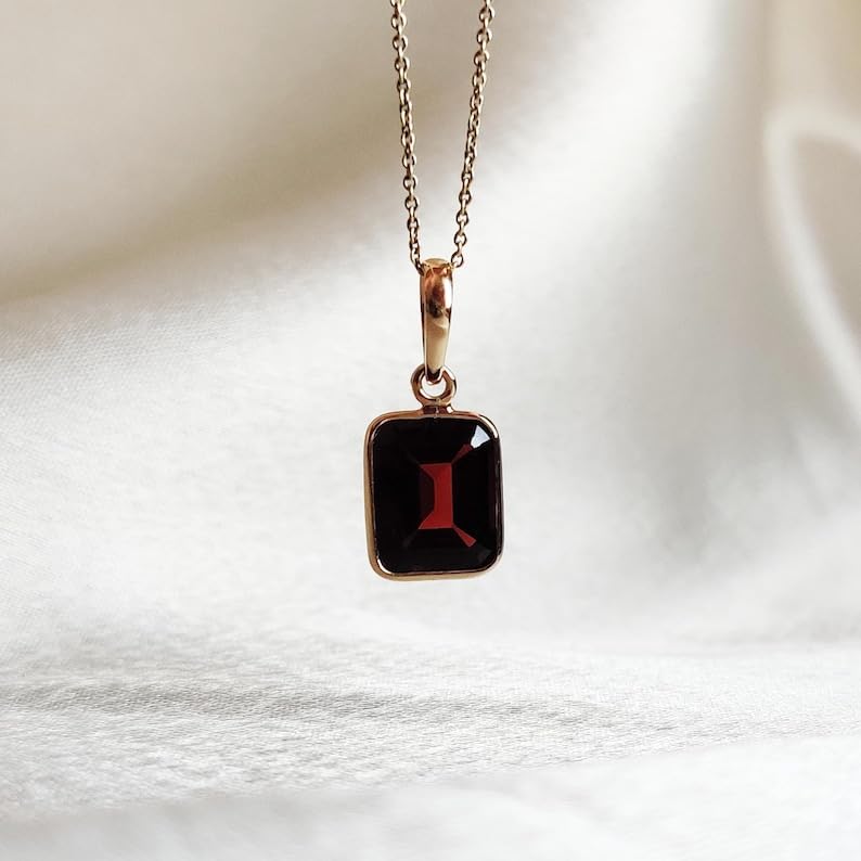 Colgante de granate natural rectangular de plata 925 como regalo de joyería 4