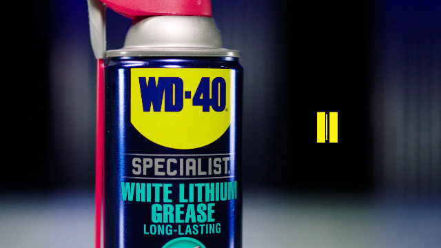 Image of WD-40 Specialist White Lithium Grease Spray with SMART STRAW SPRAYS 2 WAYS, 10 OZ