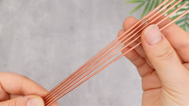 Image of Therwen 5 Pcs Pure Copper Round Rod 11.8 Inch Length Bare Metal Solid Copper Rod Lathe Bar Stock for Crafts (0.08 Inch / 2 mm in Diameter)