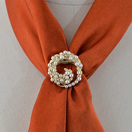 Boucle de foulard en soie pour sublimer vos tenues de bureau chic