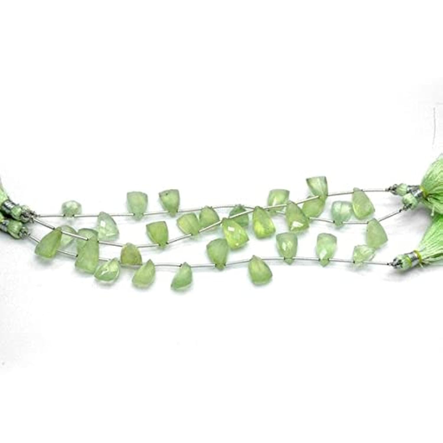 Prehnite Faceted Pyramid pierres sans défauts 9x15mm pour éviter les perles ternes