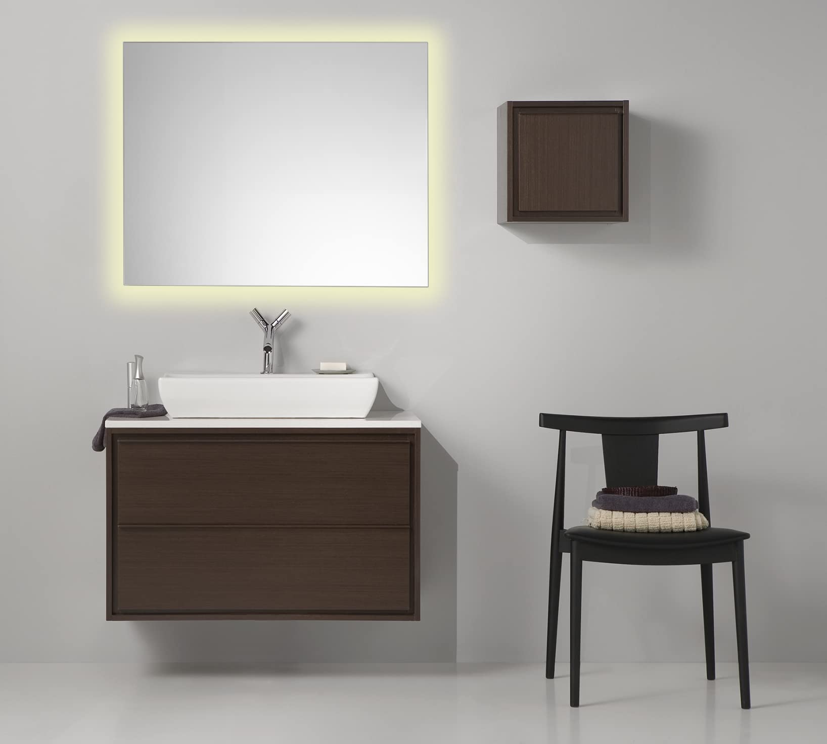 Espejo Baño con Luz Cálida 80x100 cm Estel | Espejo Baño Led Retroiluminado con Antivaho | Vidrio Resistente 4 mm, Plata Ecológica sin Cobre | Montaje Horizontal o Vertical | Diseño Moderno
