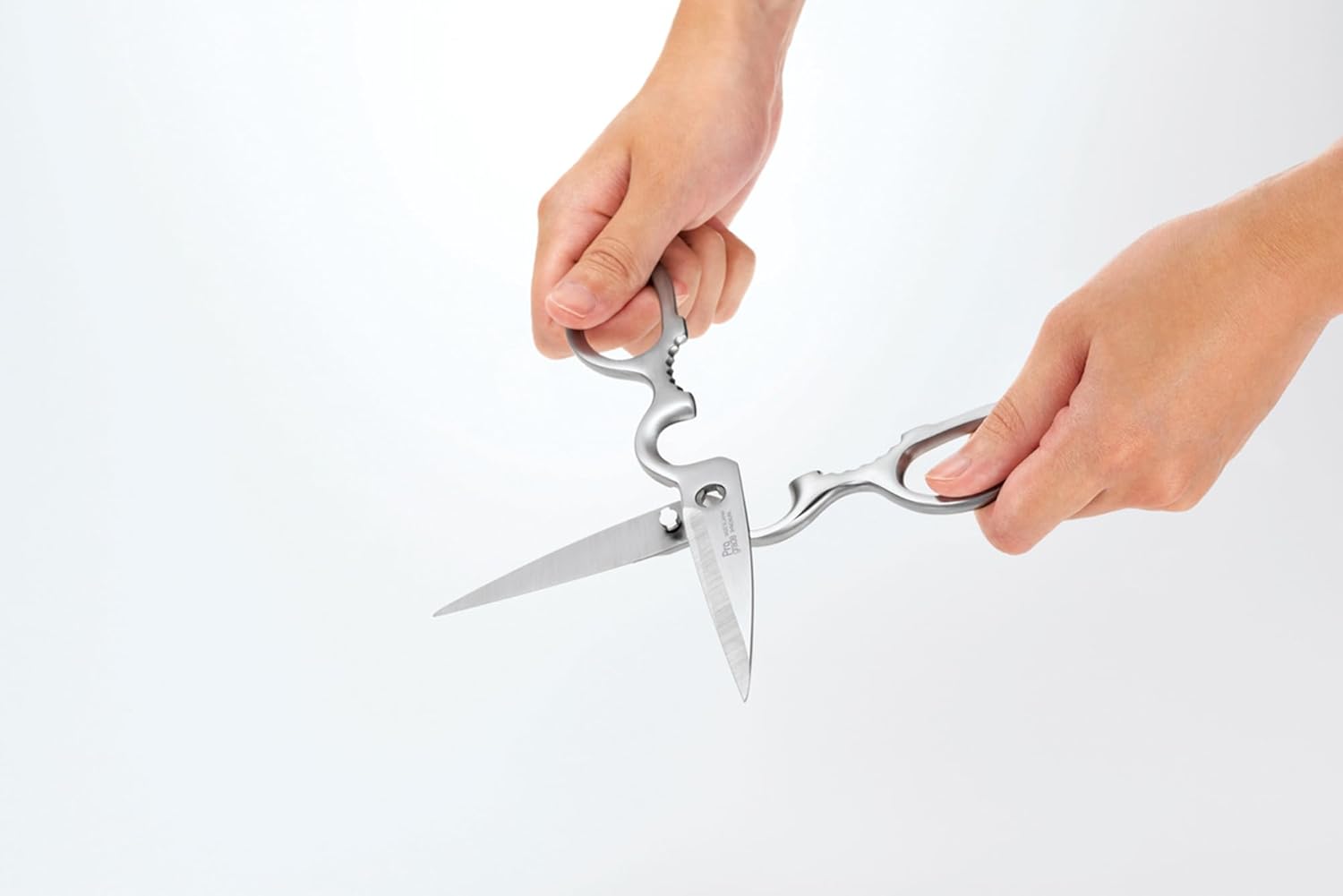 Japanese Pro-Grade Multifunctional Kitchen Scissors - Stainless Steel - Made in Tsubame Sanjo, Japan