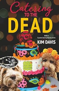 Paperback Catering to the Dead (Cupcake Catering Mystery Series) Book