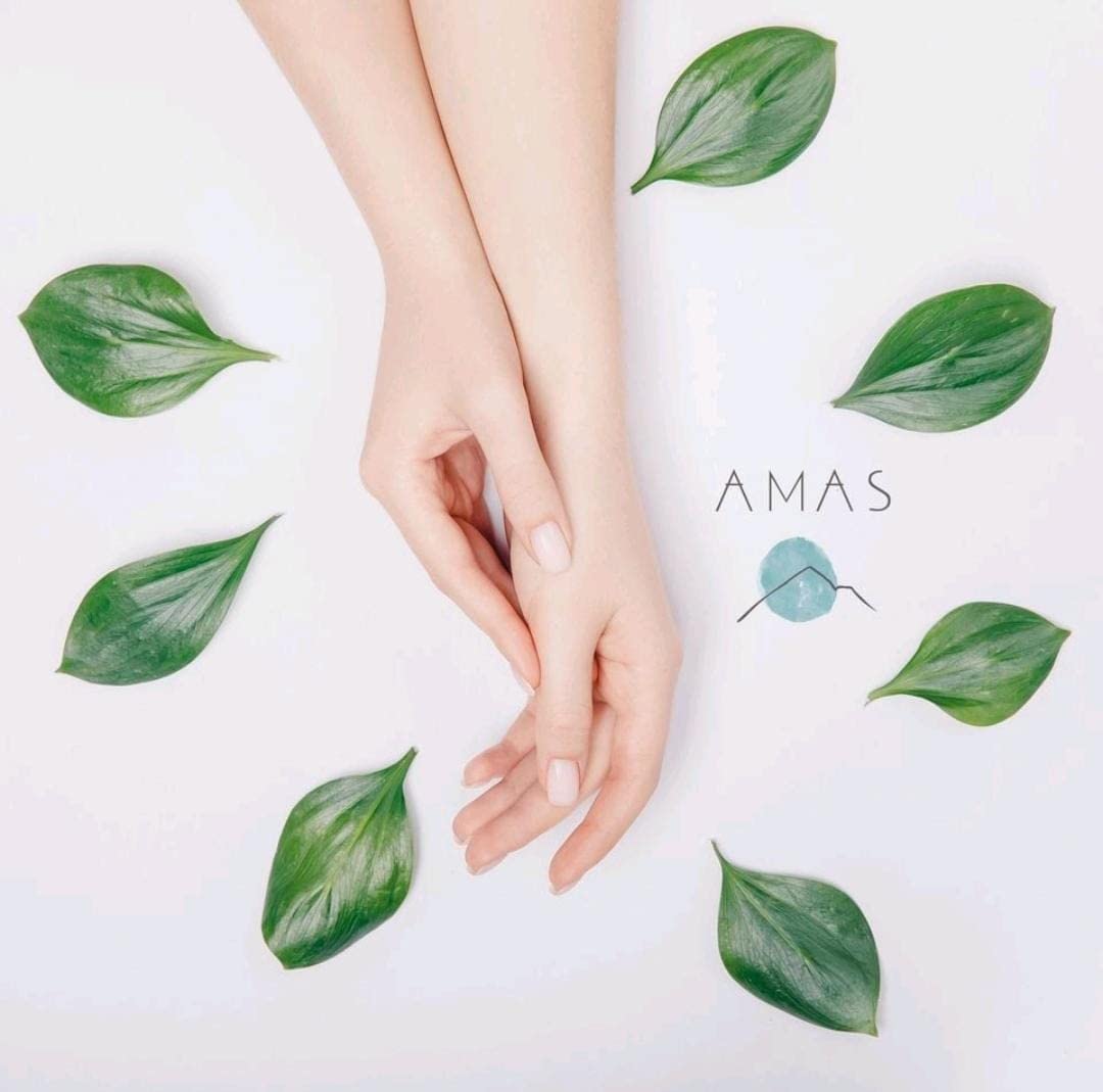 AMAS Spray Igienizzante Mani e Multiuso 98% Origine Naturale Alcool 70% Olio Essenziale di Eucalipto 50 ml