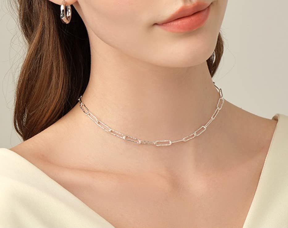 Miniatura 4 de Collares de cruz de oro pequeños y delicados de 14 quilates para mujer, elegantes diseños pequeños y laterales en oro