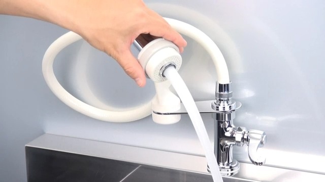 Amazon.co.jp: カクダイ KAKUDAI【700-432-13QR】厨房用立形シャワー水 