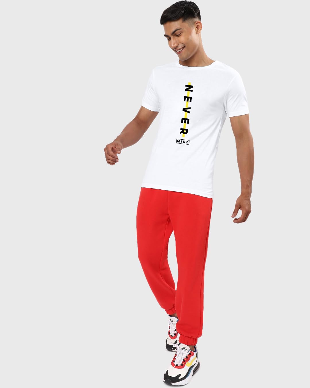 Bewakoof Camiseta estampada 100% algodón para hombre, ajuste regular, cuello redondo, media manga, blanco, 48