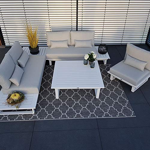Eine Lounge, die dem Sommer Raum gibt