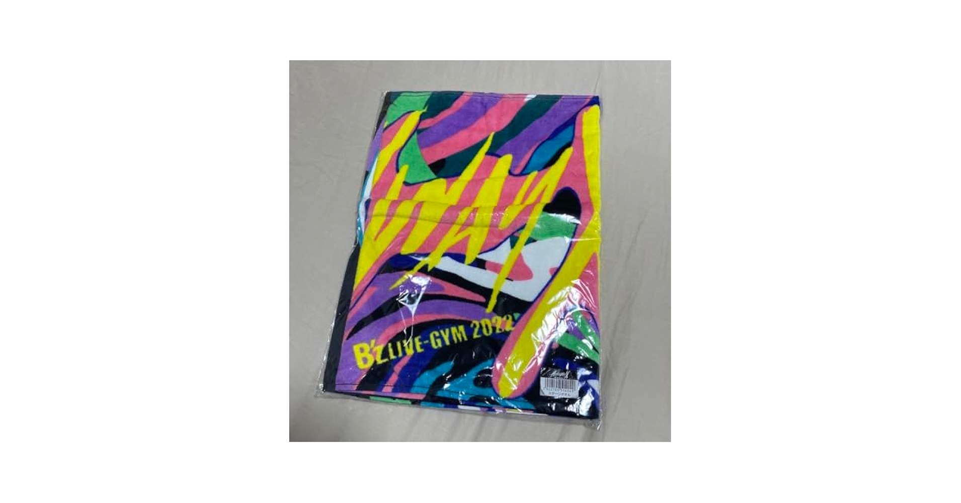 B'z LIVE-GYM 2022 −HIGHWAY X− タオル・パンフレット B'z LIVE-GYM 2022 −HIGHWAY X− タオル・パンフレット - メルカリ