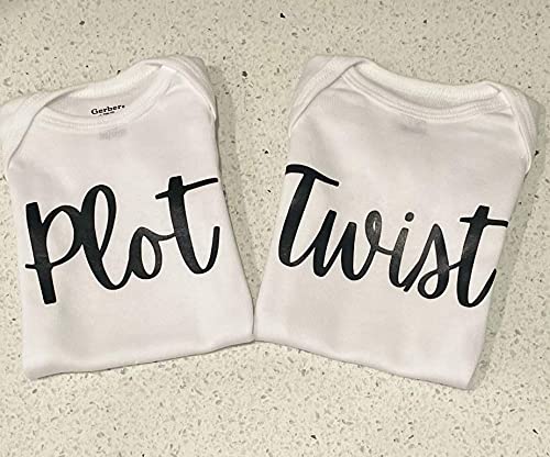 Plot Twist Twin Babies Pregnancy Announcement (Set of 2)3