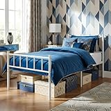 Cadre de lit simple 90 cm élégant et raffiné – Un parfait mélange de robustesse et de sophistication ! Ce cadre de lit moderne en métal présente des lignes épurées et une finition lisse thermolaquée, ce qui en fait un ajout remarquable à toute chambre contemporaine ou traditionnelle.