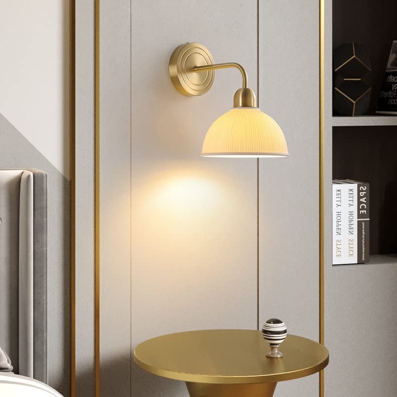 Lámpara de pared para eliminar sombras molestas en dormitorios pequeños 4