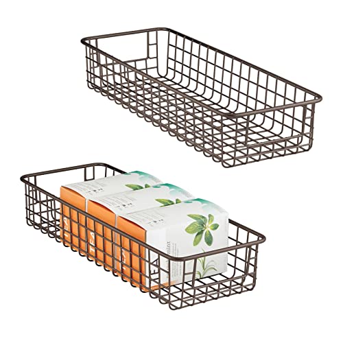mDesign Juego de 2 cestas de almacenaje multiuso – Cestas organizadoras de alambre de metal con asas – Cestas metálicas resistentes y compactas para cocina, despensa y otros cuartos – bronce