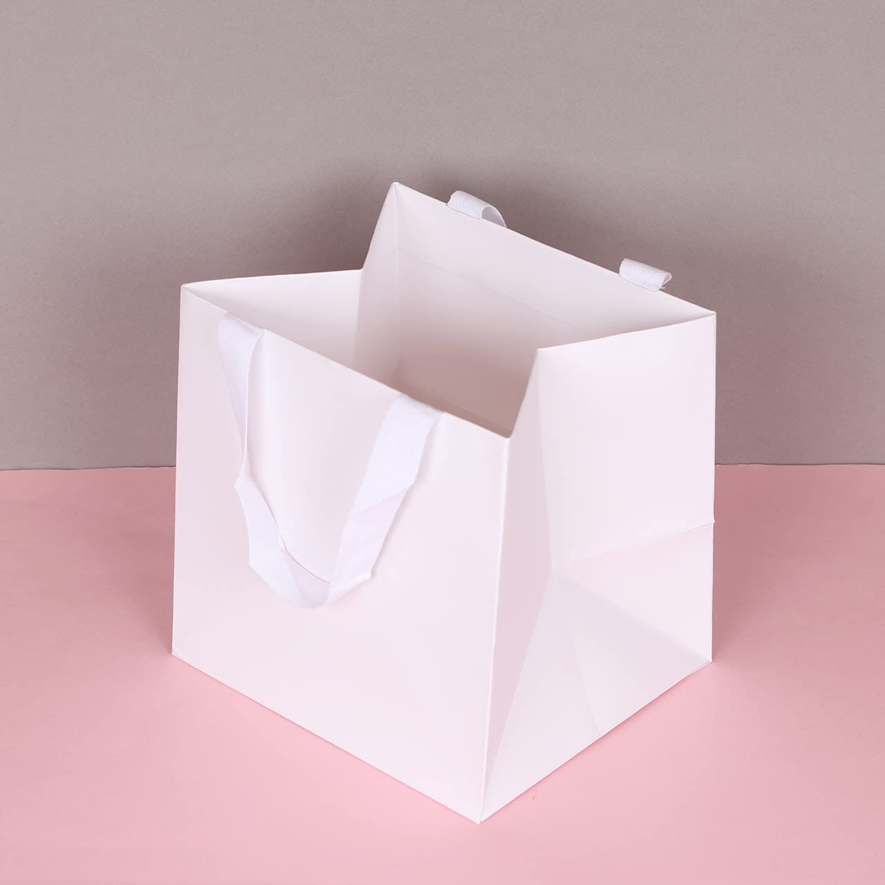 10 szt. torebek Distingué 30 x 23 x 30 cm duże kwadratowe torby papierowe, wysokiej jakości, solidna, trwała torba na prezent o grubości 250 g, bawełniana torba z uchwytami, idealna do torebek na