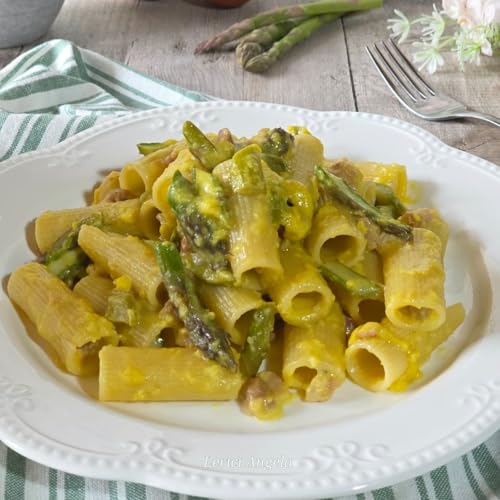 Carbonara agli asparagi e pancetta il segreto per una cremosit&agrave; perfetta