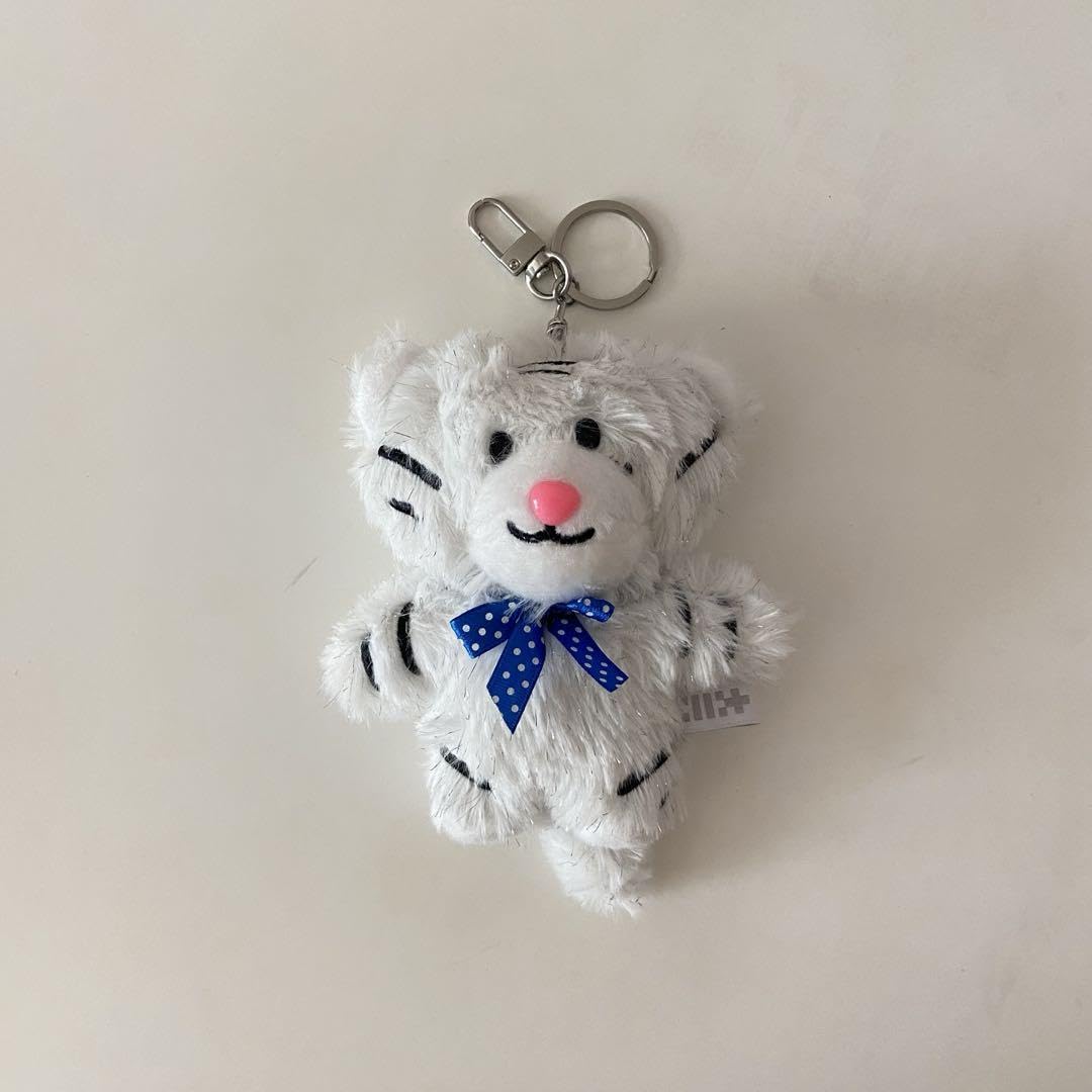 Amazon.co.jp: ILLIT ぬいぐるみ キーホルダー イロハ : おもちゃ