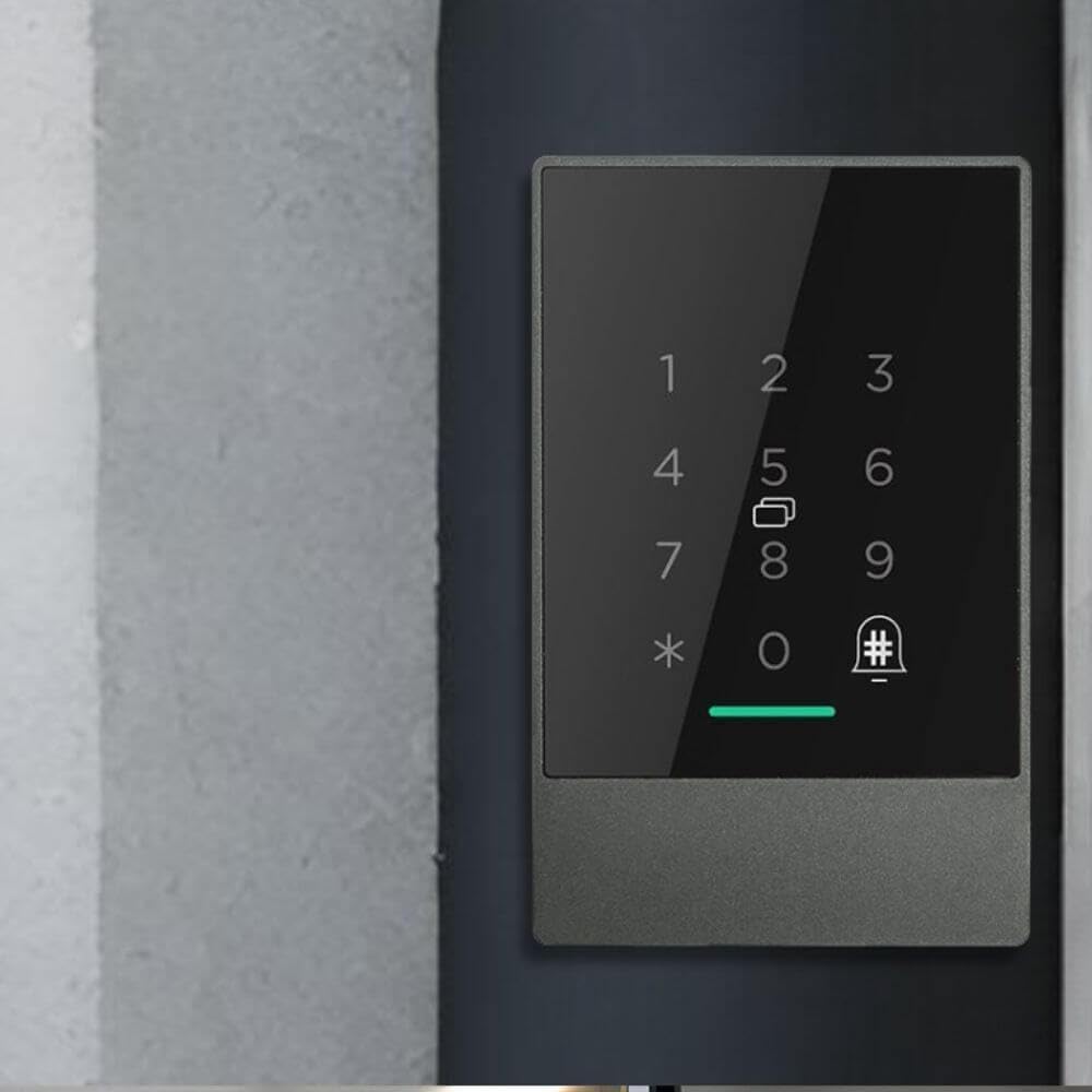 Clavier de contrôle d'accès tactile connecté locky-7c avec boitier métal à code, badge et bluetooth