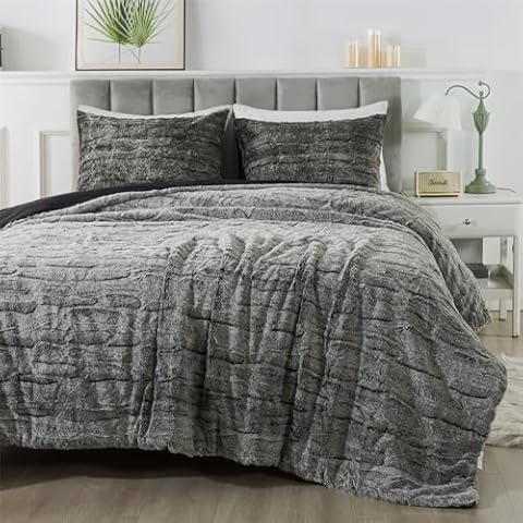 Wajade Faux Fur Comforter Set Queen Size, 3 Pieces Ultra Soft Marbled Black White Fluffy Comforter Set Marble Print Furry Bedding Set for All Seasons, 1 Plush Comforter Set+2 Pillow Covers Cover