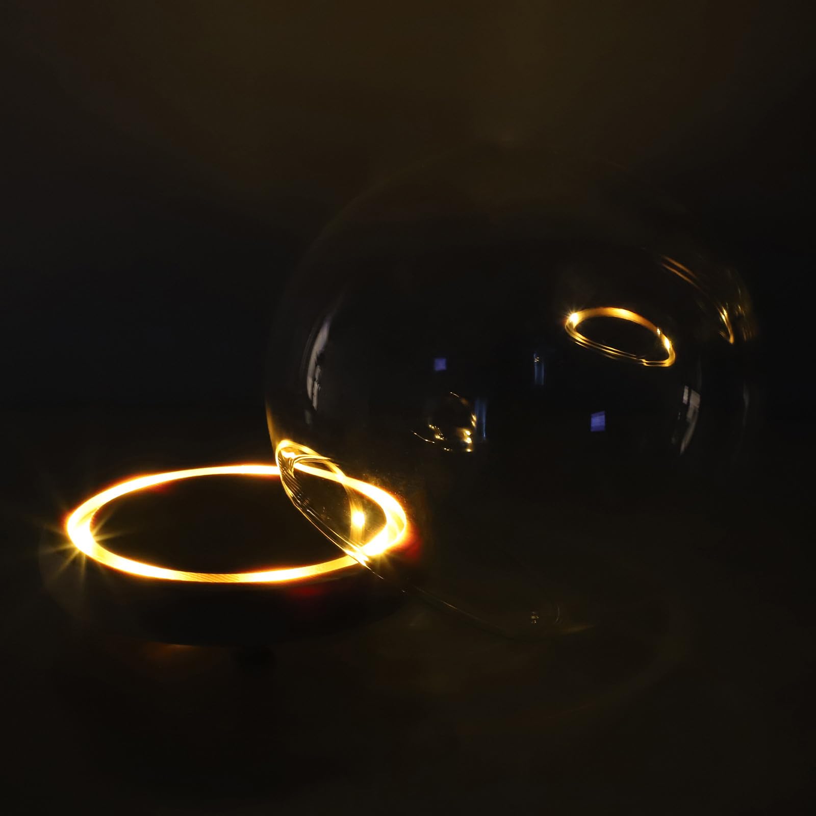 Dôme de verre sphérique pour une décoration de bureau élégante