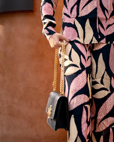 Kurta Ensemble brodé en viscose noire : la solution confort contre les vêtements rigides