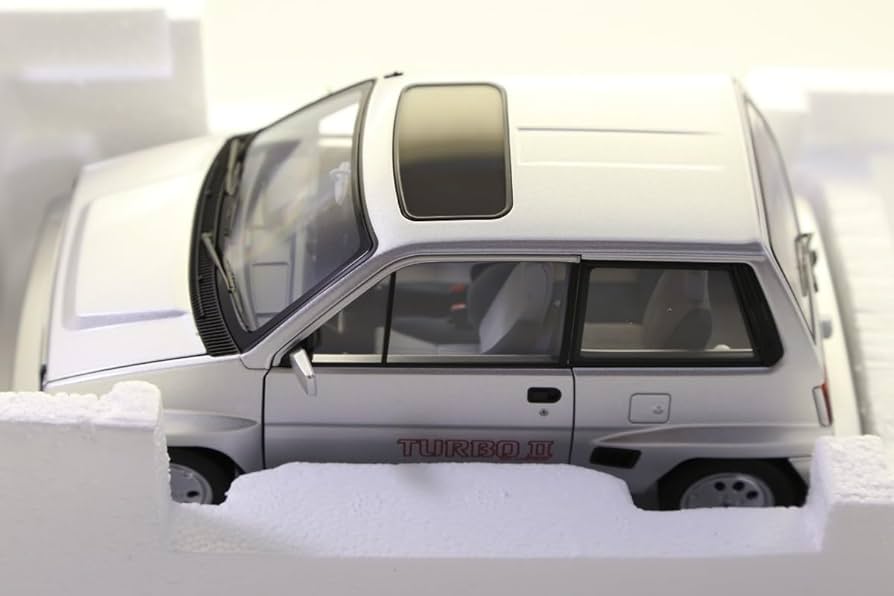 Amazon | 限定1000台 オートアート 1/18 ミニカー シティ ターボ