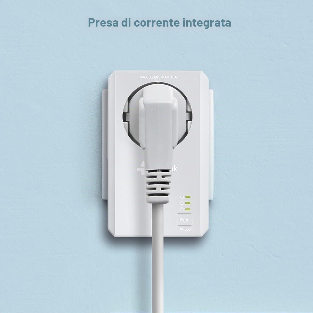 [Vecchio Modello] TP-Link TL-WPA4226KIT Powerline AV600 Wireless N, 300 Mbps, 2 Porte Ethernet e Presa Passante
