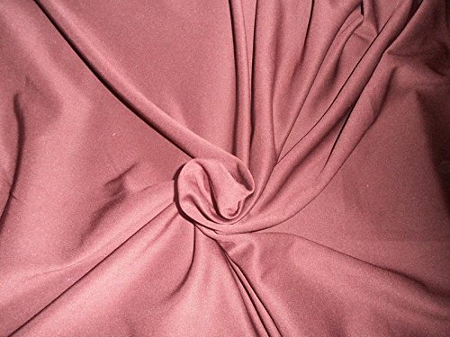 Tissu tricoté scuba en daim rose extensible et structuré de 149cm pour vêtements isolants