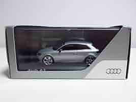 ディーラー特注 1/43 ミニカー　Audi A3 Limousine レッド 2025年最新】Yahoo!オークション -audi a3 ミニカー(乗用車)の