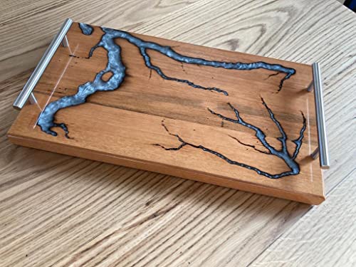 Vassoio in Resina epossidica e legno con bruciature. Vassoio per aperitivi, per colazioni, per servizio al tavolo, centrotavola. Dimensioni 45.5X25.5 (WHITE)