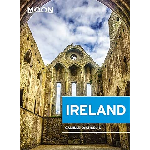 Moon Ireland: Castles, Cliffs, and Lively Local Spots (Travel Guide) Cover