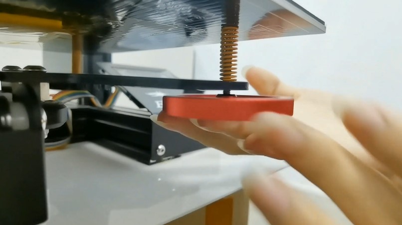 Kit Dadi Di Livellamento Creality Per Stampanti 3D - 4 Dadi In Alluminio E 4 Molle 20mm