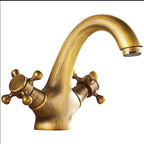Grifo antiguo de cobre para renovar la cuenca de lavado con doble maneta clásica