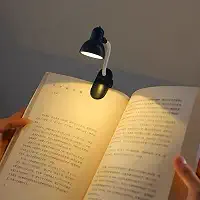Mini Lâmpada De Mesa LED Alimentada Por Bateria Livro De Leitura com Clipe De suporte Luz Ajustável Portátil. (preta)