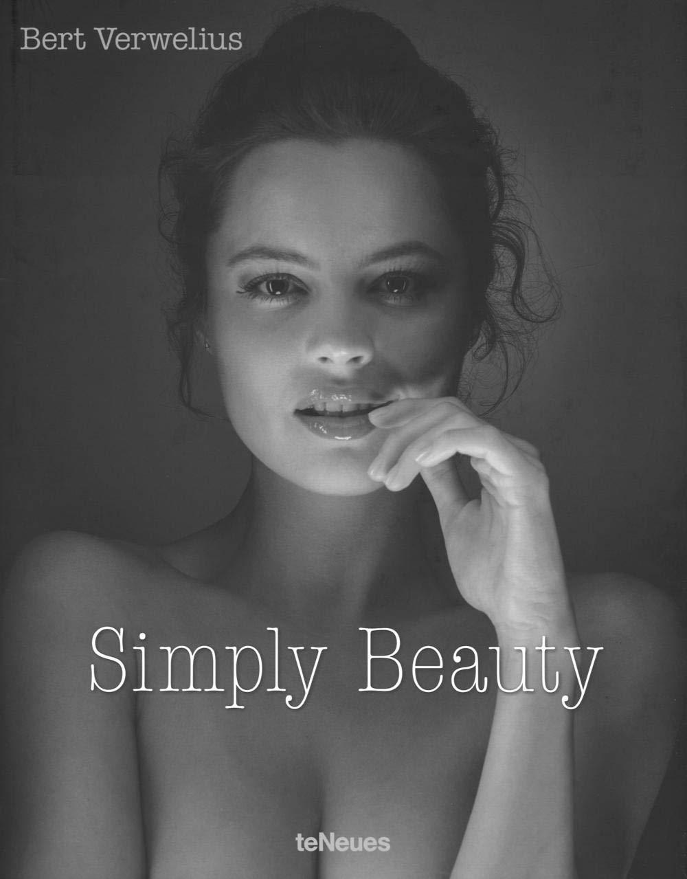 Simply Beauty Hardcover – 8 July 2015