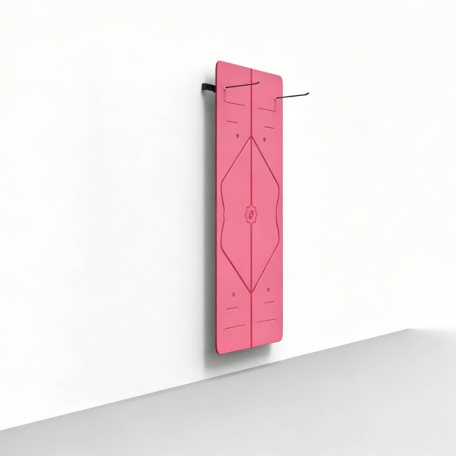 KESOTO Soporte Pared para Esterillas Ajustable Metal Negro con Brazos Curvos para Sujeción Ejercicio para Gimnasio en Casa Estudio O Garaje