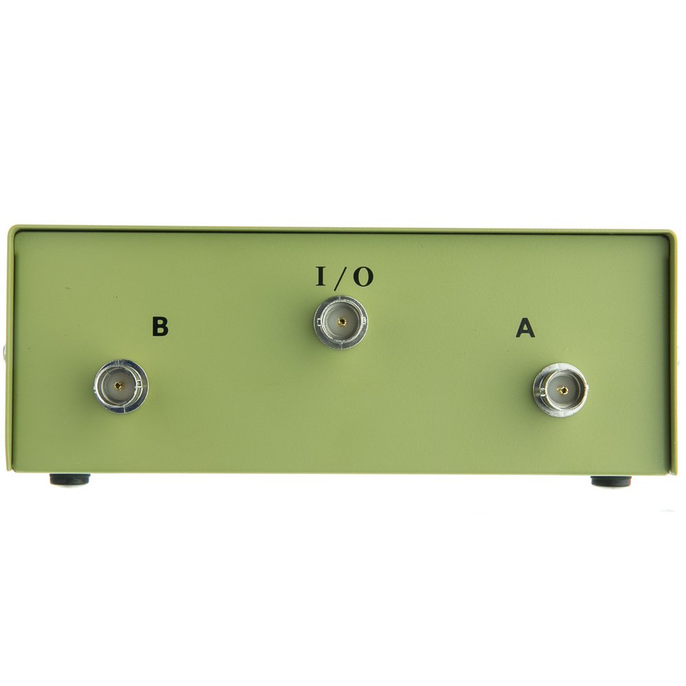 CableWholesale BNC Female AB 2 Way Switch Box (40B1-01602)