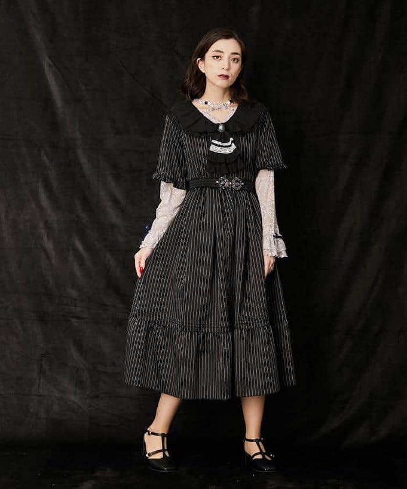 Amazon.co.jp: [アクシーズファム] ジャボブローチ付ワンピース