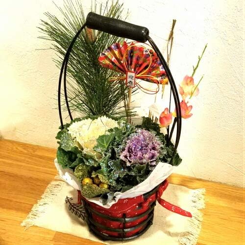 Amazon Co Jp 迎春玄関飾り 迎春バスケット １鉢 正月賑やか飾り付き 正月飾り 寄せ植え 正月 花 お正月 玄関 お正月飾り おもちゃ