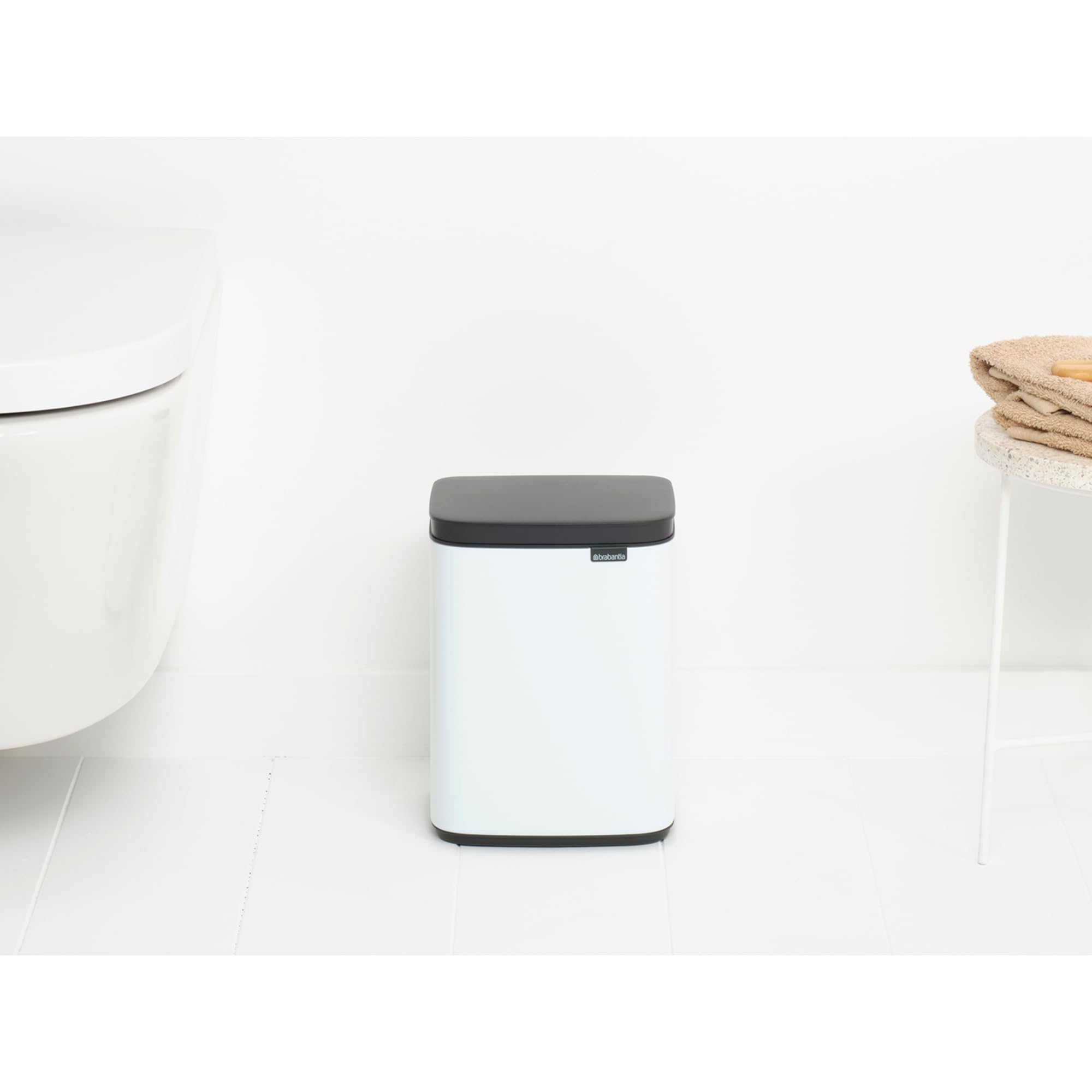 Amazon｜ブラバンシア ゴミ箱 蓋付き 手動式 耐水性 4L 幅20×奥行17.2