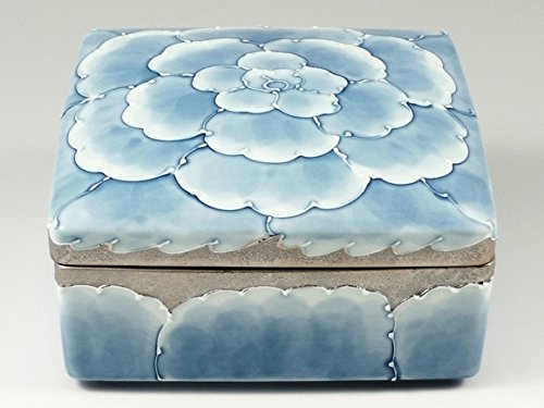 Amazon.co.jp: 有田焼 文山窯 プラチナ牡丹 5寸正角蓋物 : ホーム