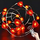 【Romantische Valentinstagsdekoration】: Diese Herzlichterkette besteht aus einem großen, 157 Fuß langen, versilberten Kupferdraht und einem 40-teiligen LED-Herzdesign mit kleinen roten Diamanten, das jedem Anlass eine festliche, romantische Atmosphäre verleiht. Diese schöne Lichterkette wird Ihre Geschenkbox, Ihren Baum, Ihren Zaun, Ihren Weg, Ihre Veranda oder überall dort, wo Sie sie brauchen, wunderschön verschönern und ist sowohl für den Innen- als auch für den Außenbereich geeignet