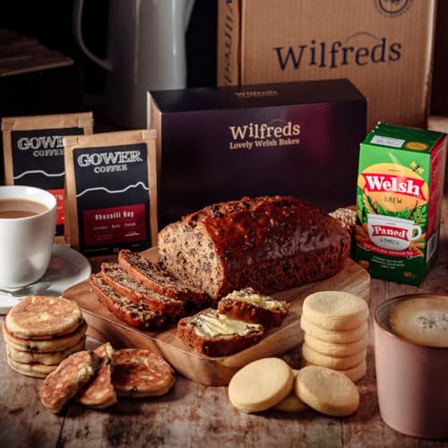 Wilfreds Welsh Afternoon Hamper – Thank You Gifts & Gift Hamper with Welsh Cakes, Shortbread, Bara Brith, Tea & Coffee – Afternoon Tea Hamper for Women & Men, Birthday Gift Box (Plain Sleeve)