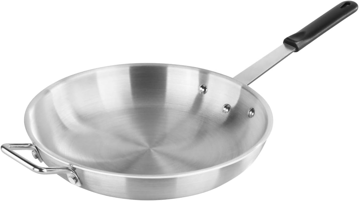 New Star Foodservice 13.8-Inch Aluminum Fry Pan with Heat-Resistant Handle Sleeve, 2.5-Inch Depth