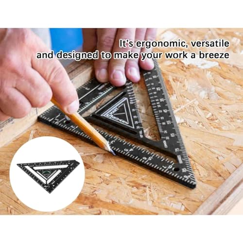Règle triangulaire pour la menuiserie et l'aménagement intérieur de structures de bois