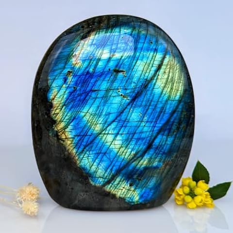 EUSICE - Labradorite Free Form - Crystals and Healing Stones - 100% Natural and Handcrafted - Relaxation & Anti Stress Stone - Large Gemstone for Wellness Cover