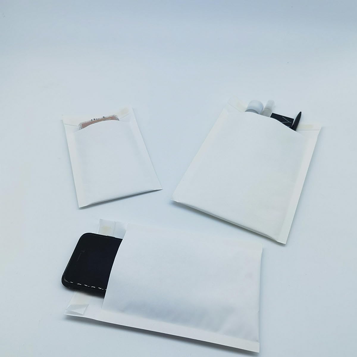 50 Stück weiße Kraftpapier-, gepolsterte Umschläge für Kosmetika, staubdichte Versandtaschen, Luftpolsterumschlagtaschen, 11 cm x 13 cm, 50 Stück