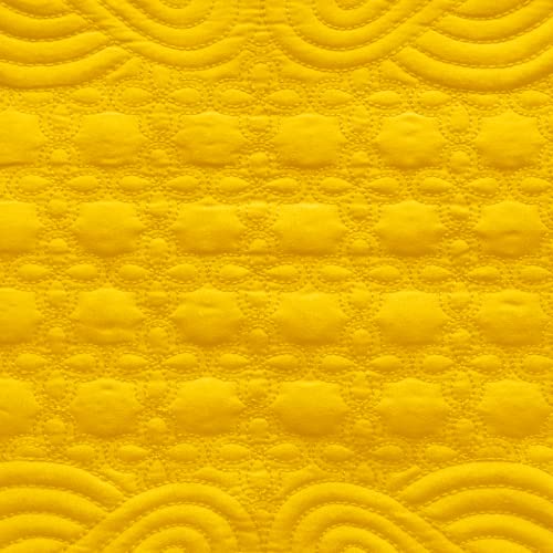 Loom And Mill Quilted Table Placemats Set Of 6, Natural Fabric Farmhouse Style Dining Table Mats, Double Layer & Washable For Kitchen Dinner Party Holidays All Season Everyday Use(12"X18", Yellow) #TOP5