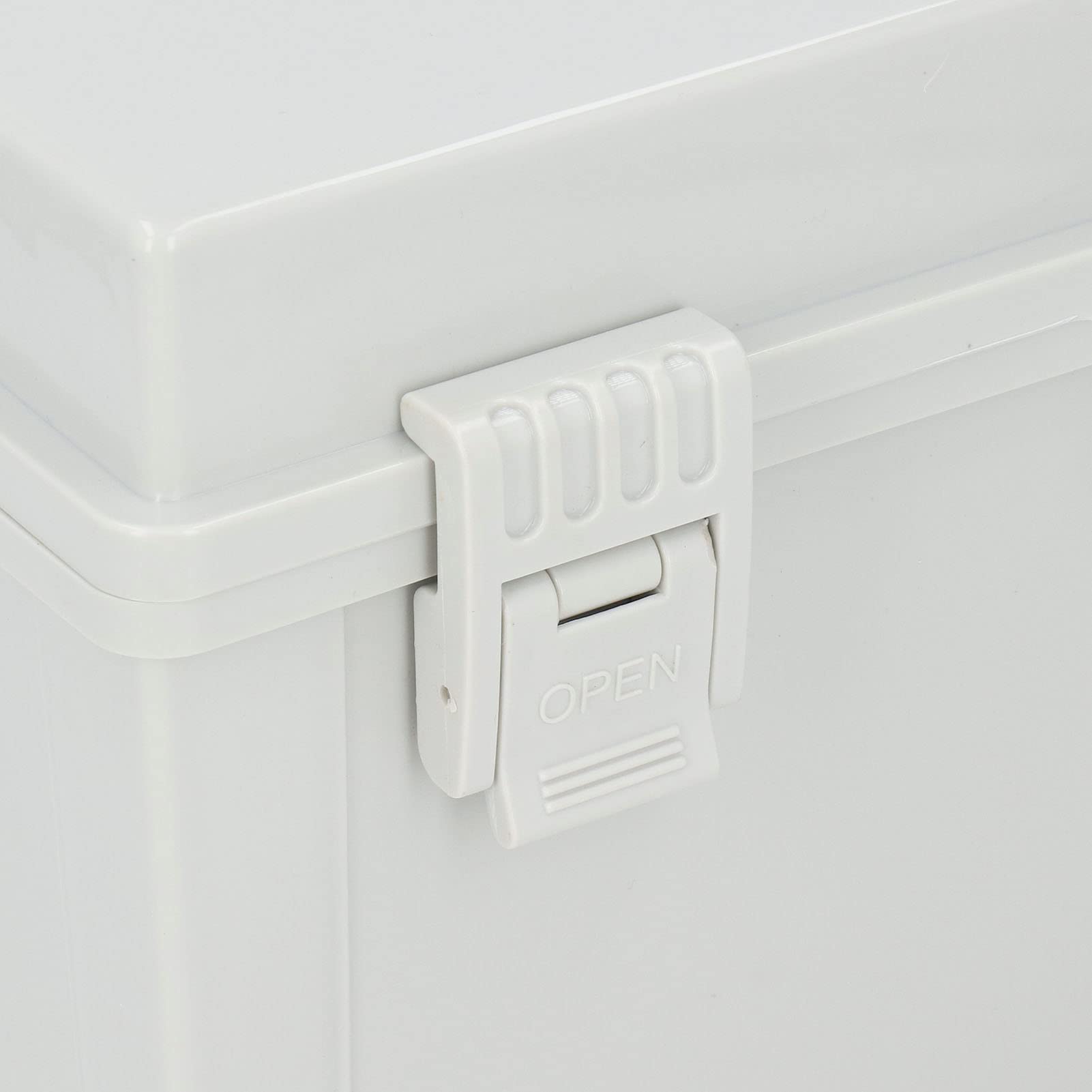 Graue Klappabdeckung für Elektro-Verteilerkasten, IP67 wasserdichter Projektbox, wasserdichte elektrische Gehäuse mit leicht zu öffnenden Clips für den Außenbereich – DIY und
